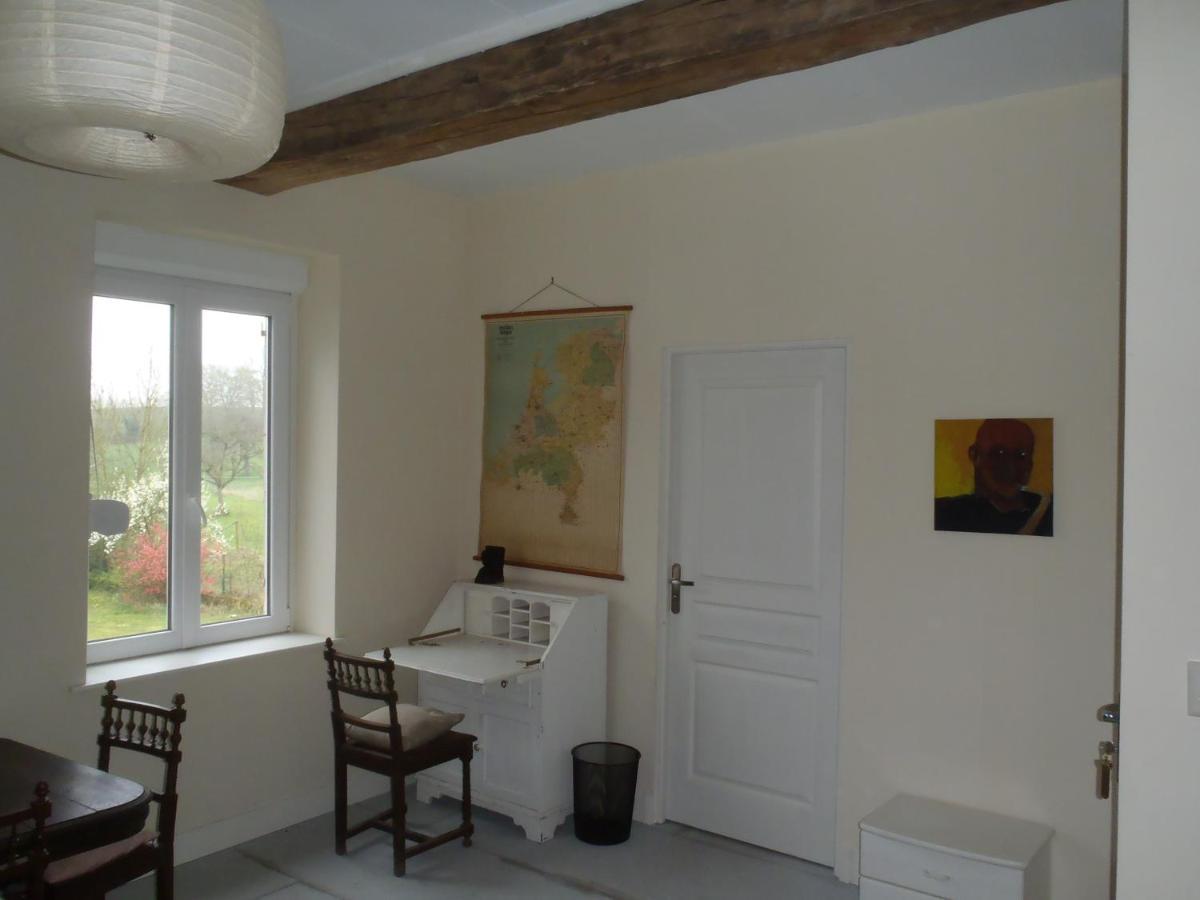 Chambre D'Hotes Fantesstique Berzieux Екстериор снимка